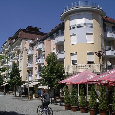 Centrum 2 Apartmanok Хевиз Экстерьер фото