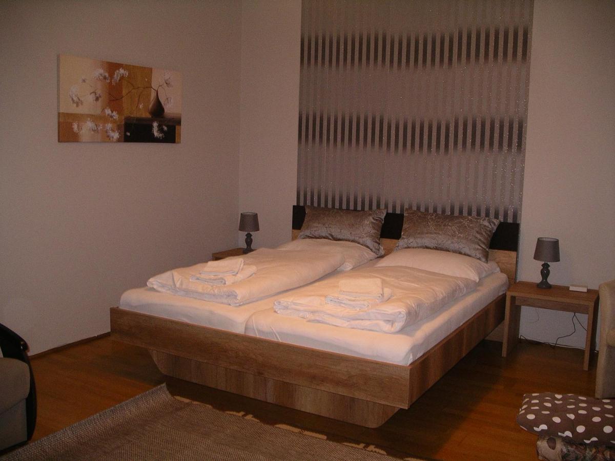 Centrum 2 Apartmanok Хевиз Экстерьер фото