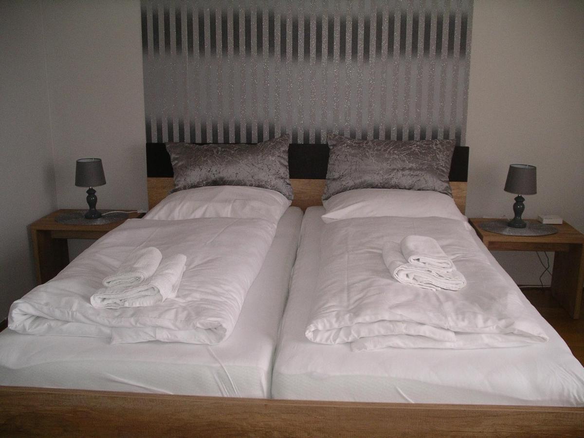 Centrum 2 Apartmanok Хевиз Экстерьер фото