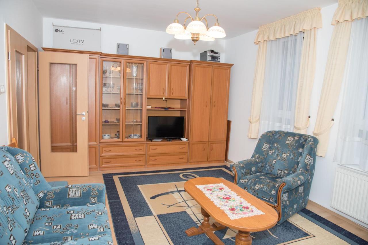 Centrum 2 Apartmanok Хевиз Экстерьер фото