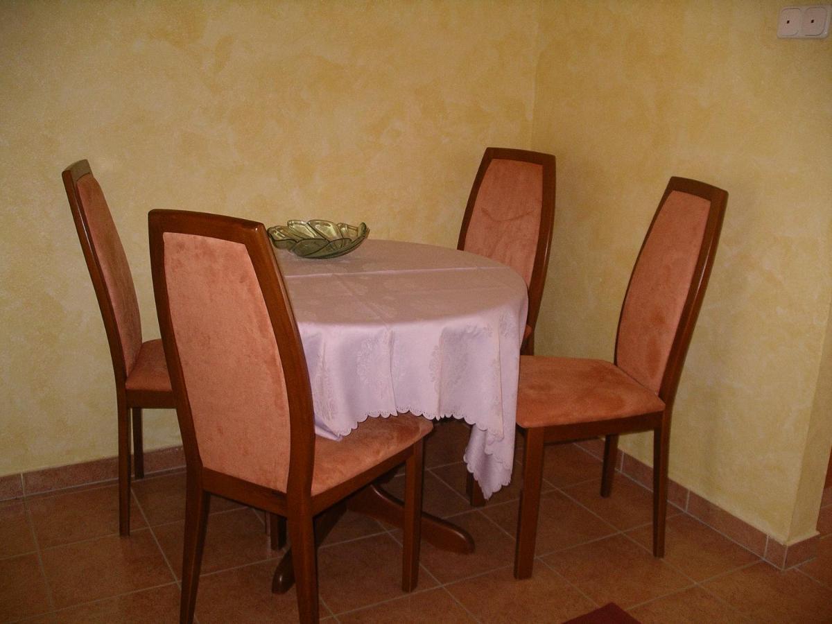 Centrum 2 Apartmanok Хевиз Экстерьер фото