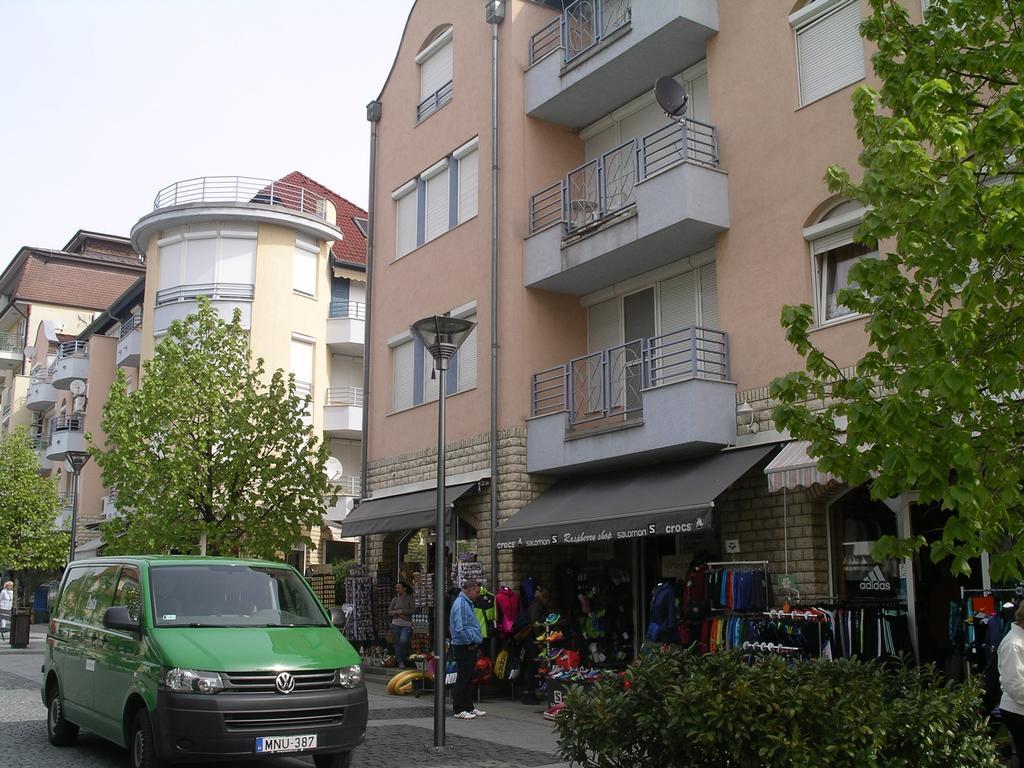 Centrum 2 Apartmanok Хевиз Экстерьер фото