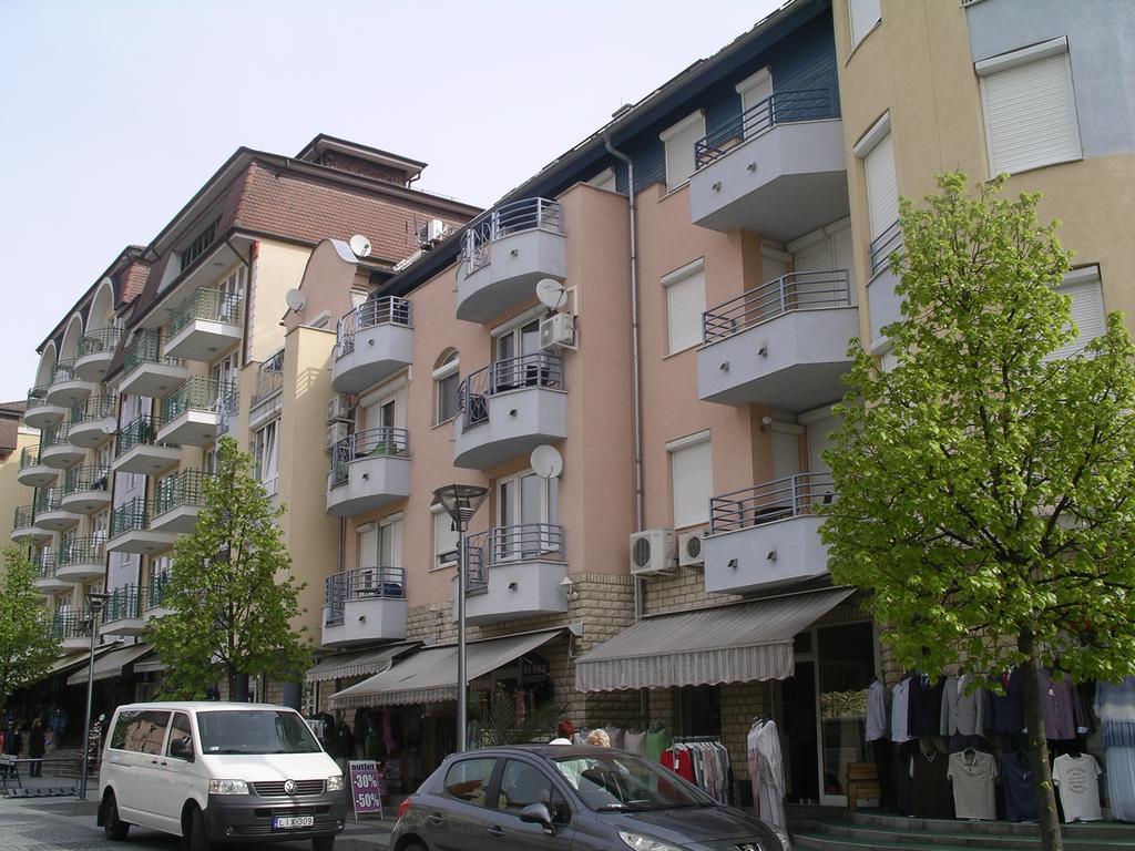 Centrum 2 Apartmanok Хевиз Экстерьер фото